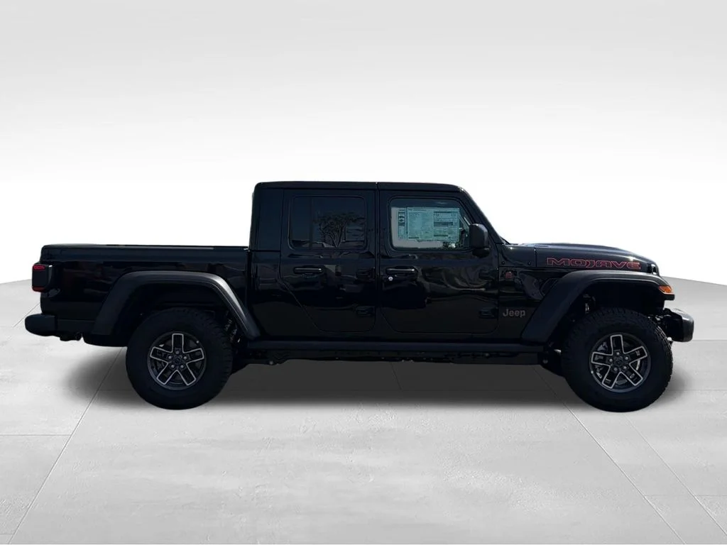 New 2026 Black Clear-Coat Exterior Paint Jeep Mojave image 6
