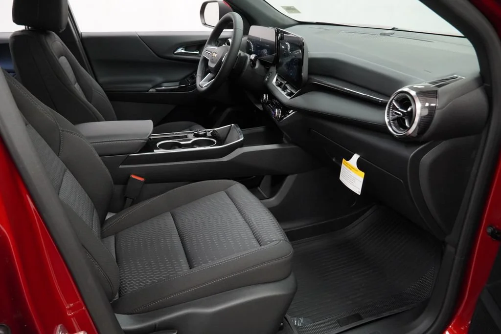2027 Chevrolet Equinox LT - Photo 29