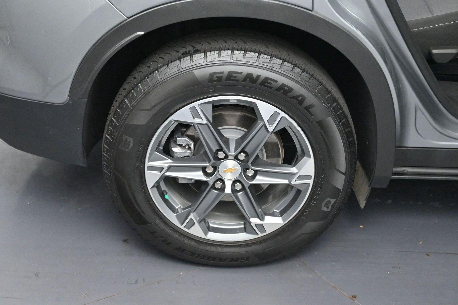Used 2025 Sterling Gray Metallic Chevrolet 2LT image 35