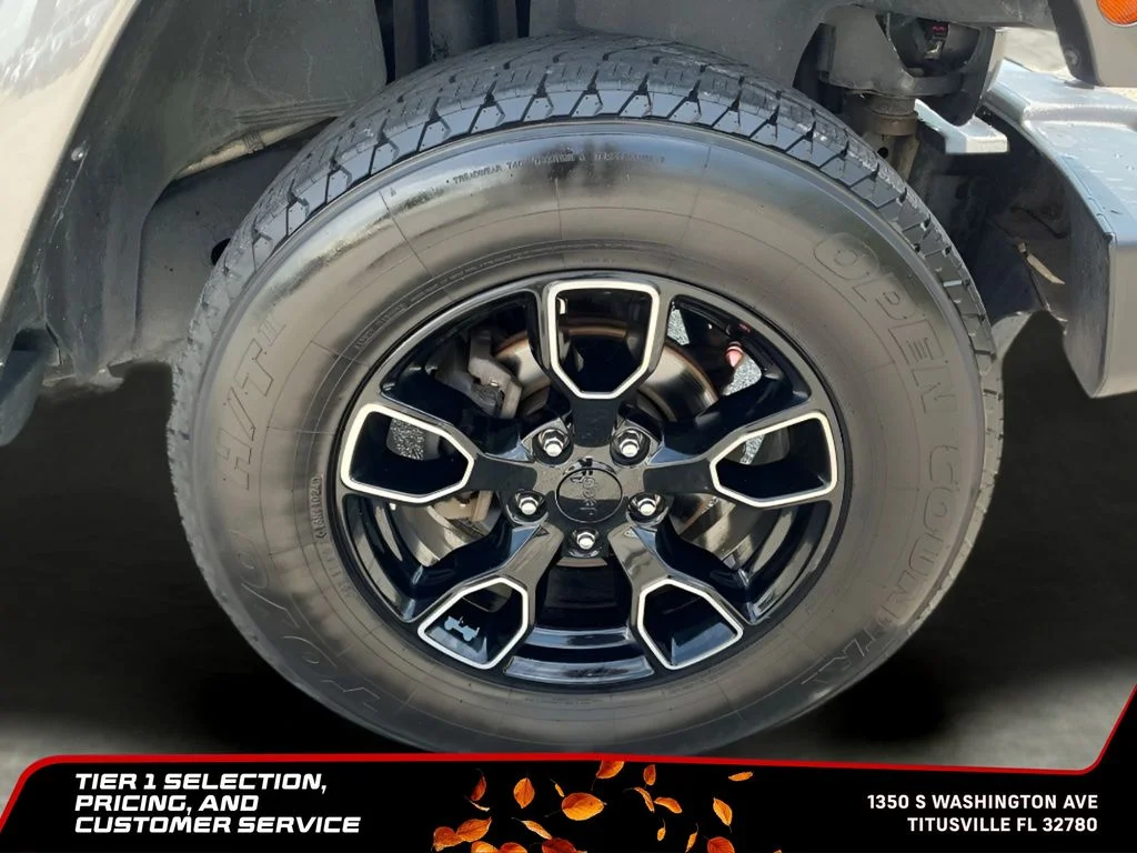 Used 2018 Gray Jeep Unlimited Sahara image 29