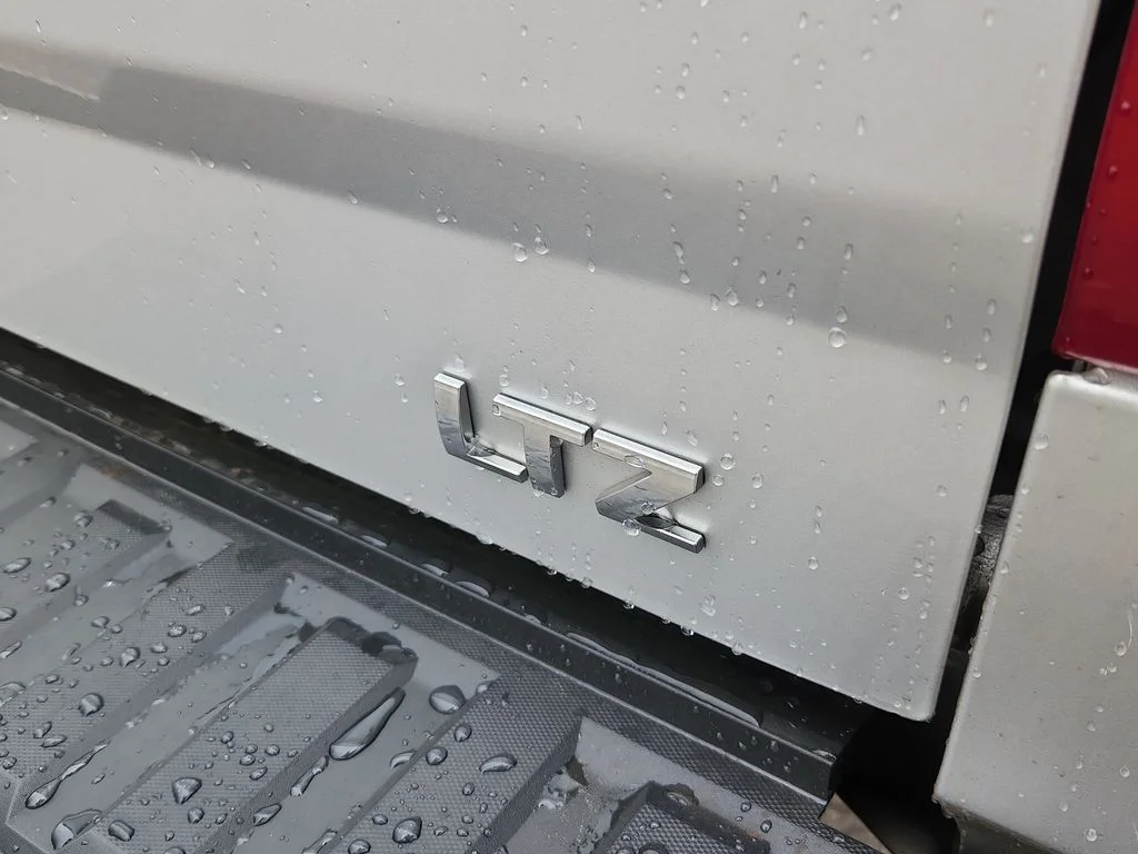 Used 2018 Silver Chevrolet LTZ image 14