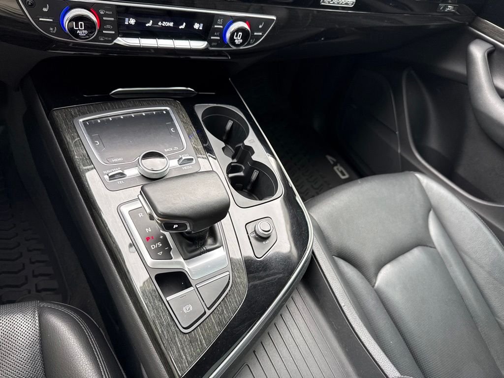 Used 2019 Galaxy Blue Metallic Audi 55 Prestige image 23