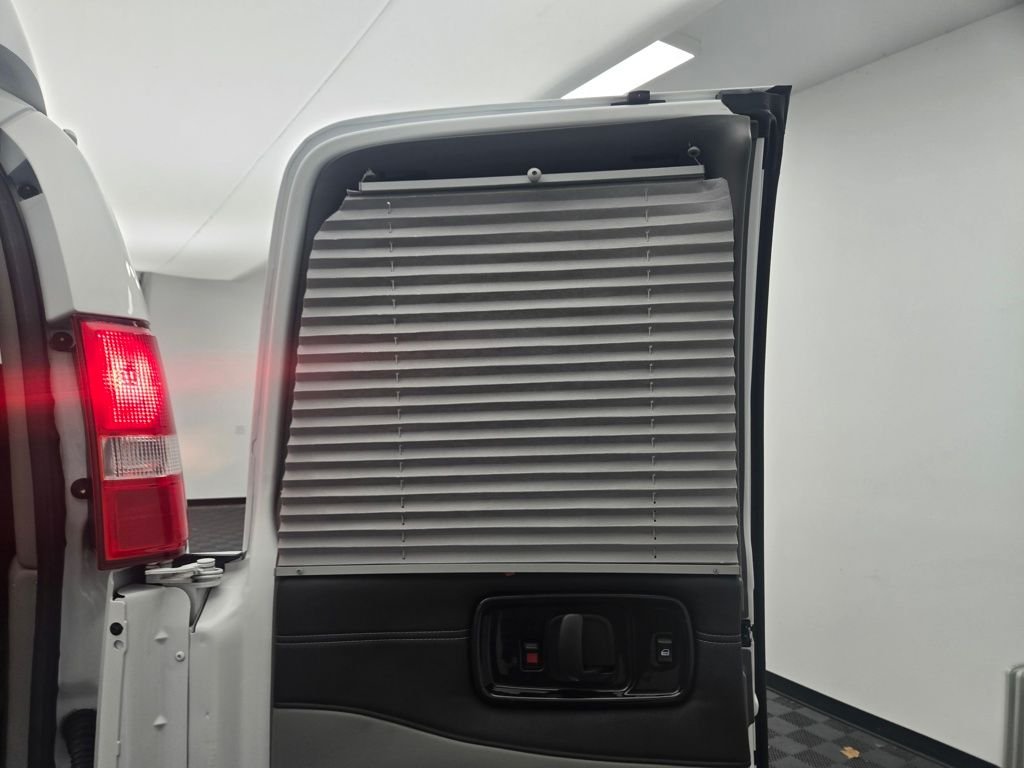 Used 2020 Summit White Chevrolet Explorer Limited SE image 9