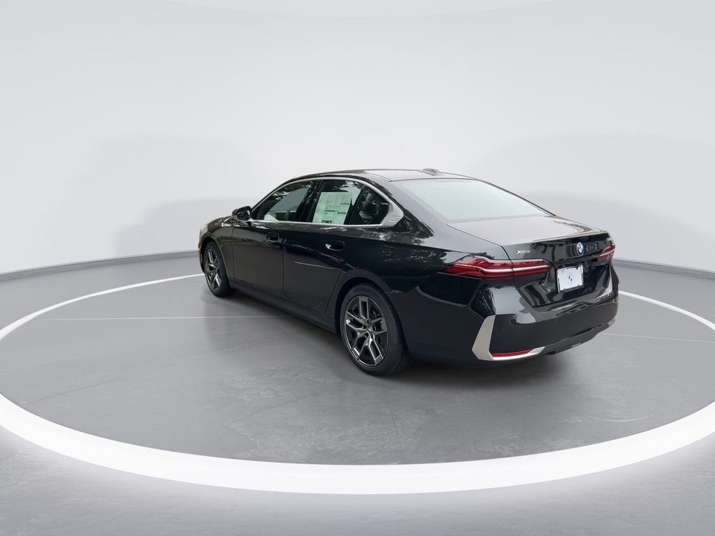 2026 BMW 5 Series 530i - Photo 6