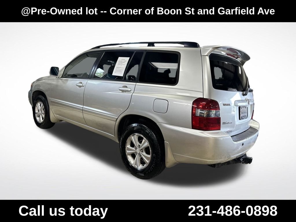 Used 2006  Toyota V6 image 3