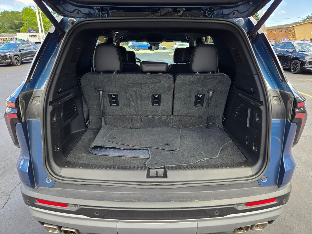 2026 Chevrolet Traverse LT - Photo 13