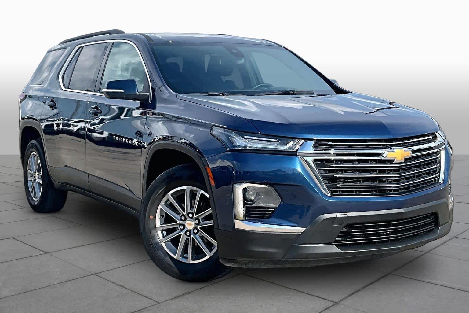 Used 2023 Northsky Blue Metallic Chevrolet LT Cloth image 3