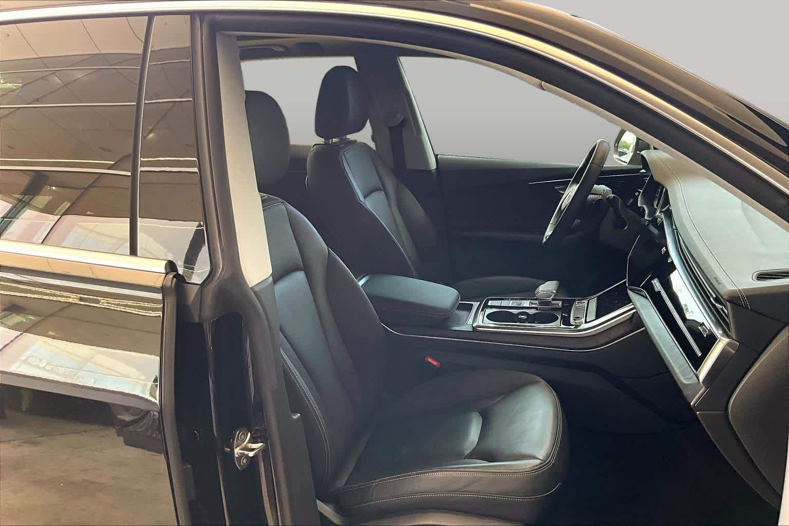 Used 2023  Audi Premium image 8