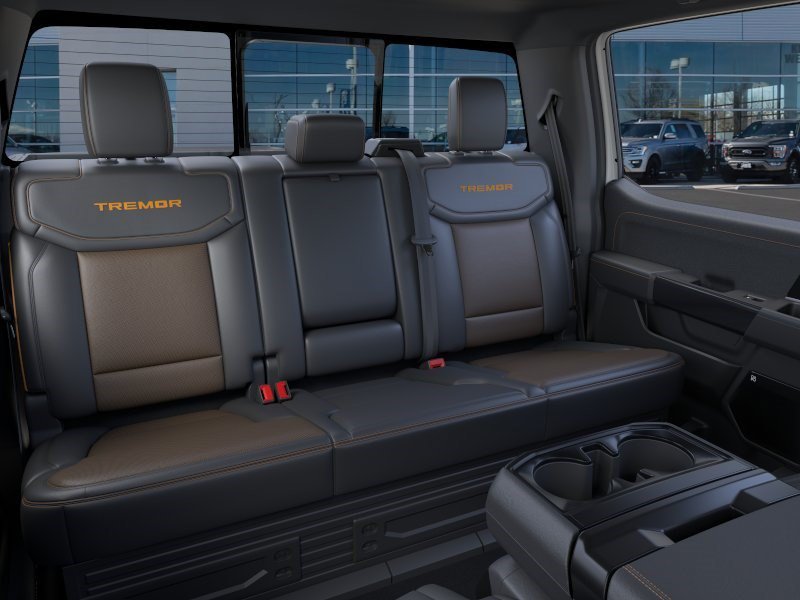 New 2026 Oxford White Ford Tremor image 12