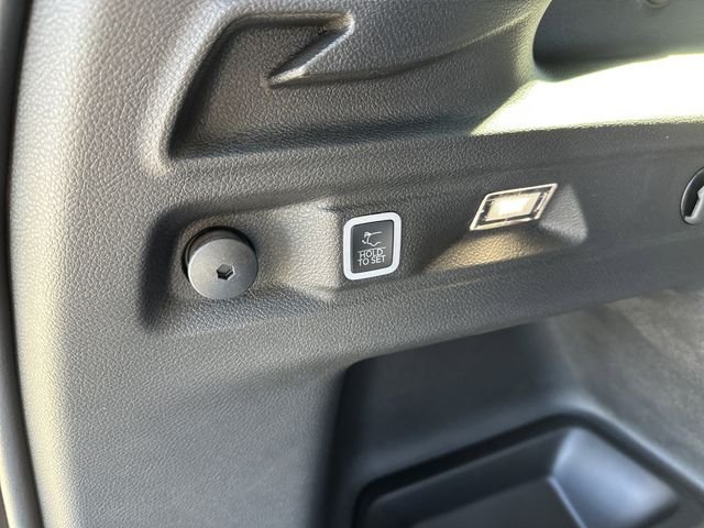 New 2025 White Jeep Limited image 22