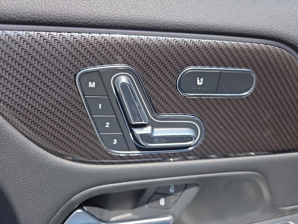 2025 Mercedes-Benz GLA GLA35 AMG - Photo 10