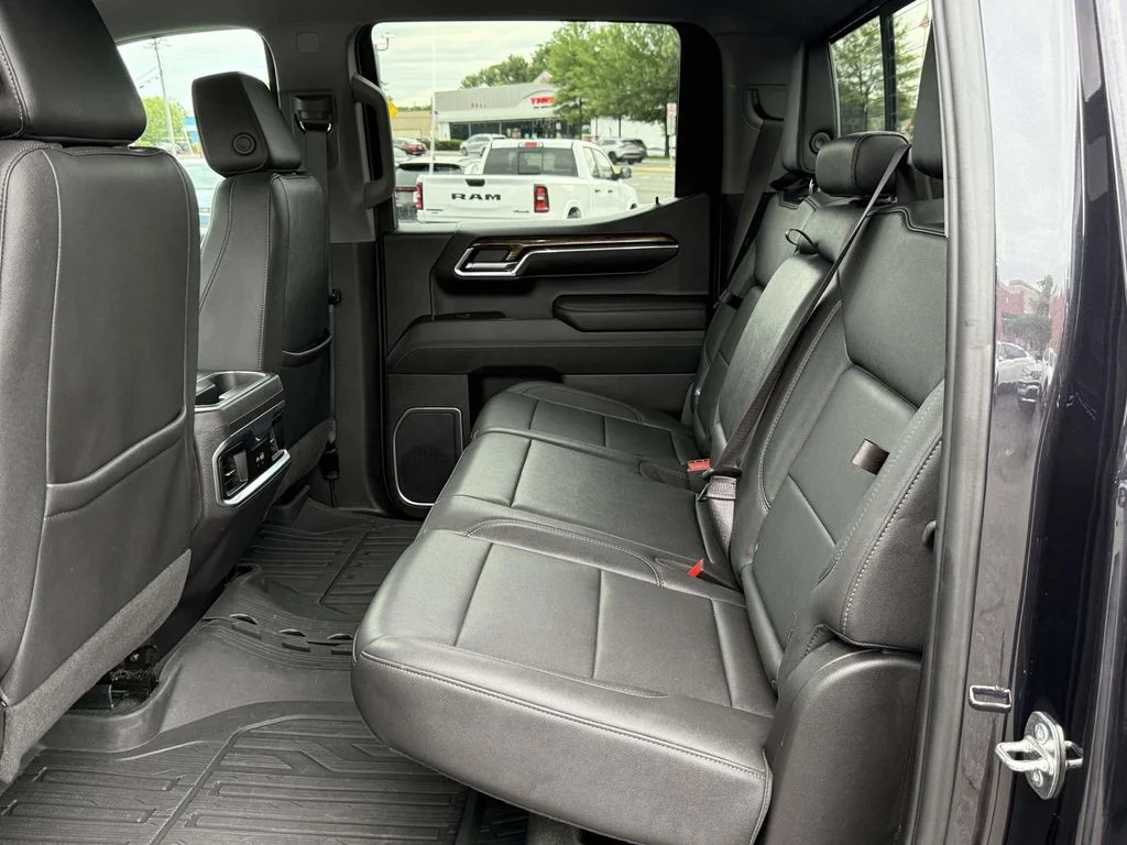 Used 2024 Silver GMC Elevation image 14