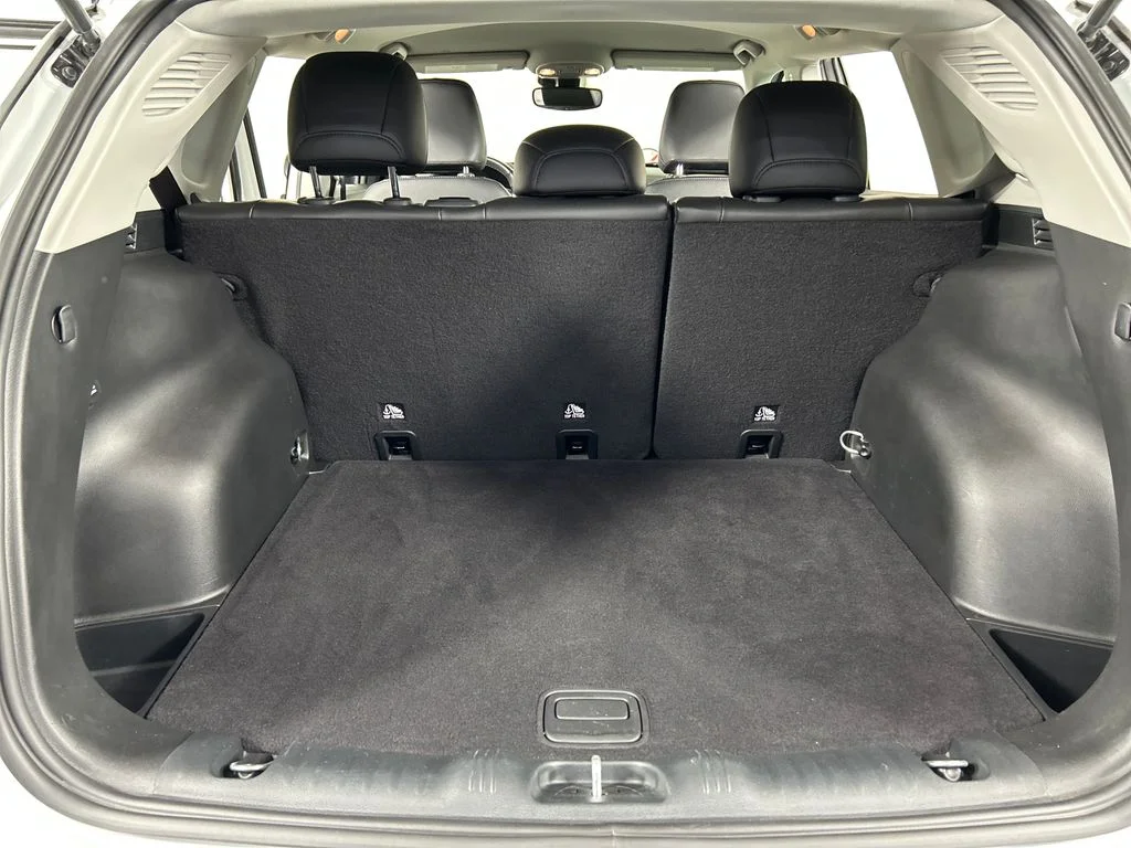 Used 2022 White Jeep Limited image 20