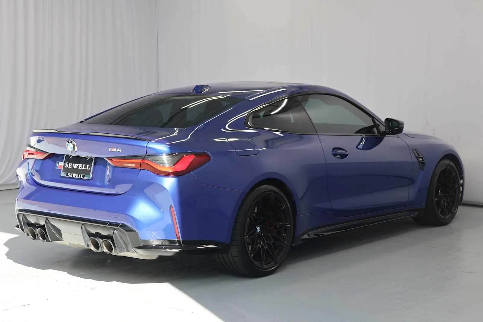 Certified Used 2024 Portimao Blue Metallic BMW  image 9