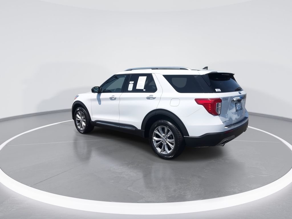 Used 2023 White Ford Limited image 6