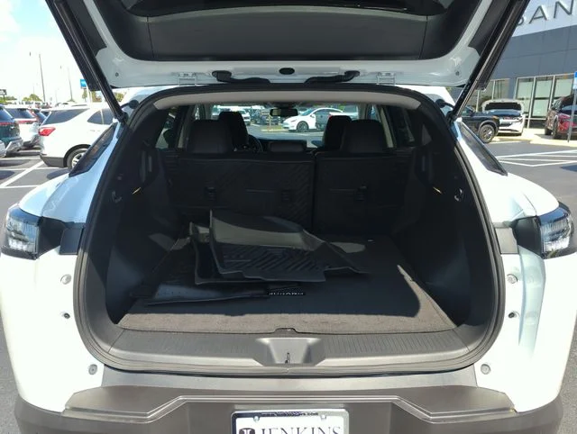 Used 2025 White Nissan SL image 19