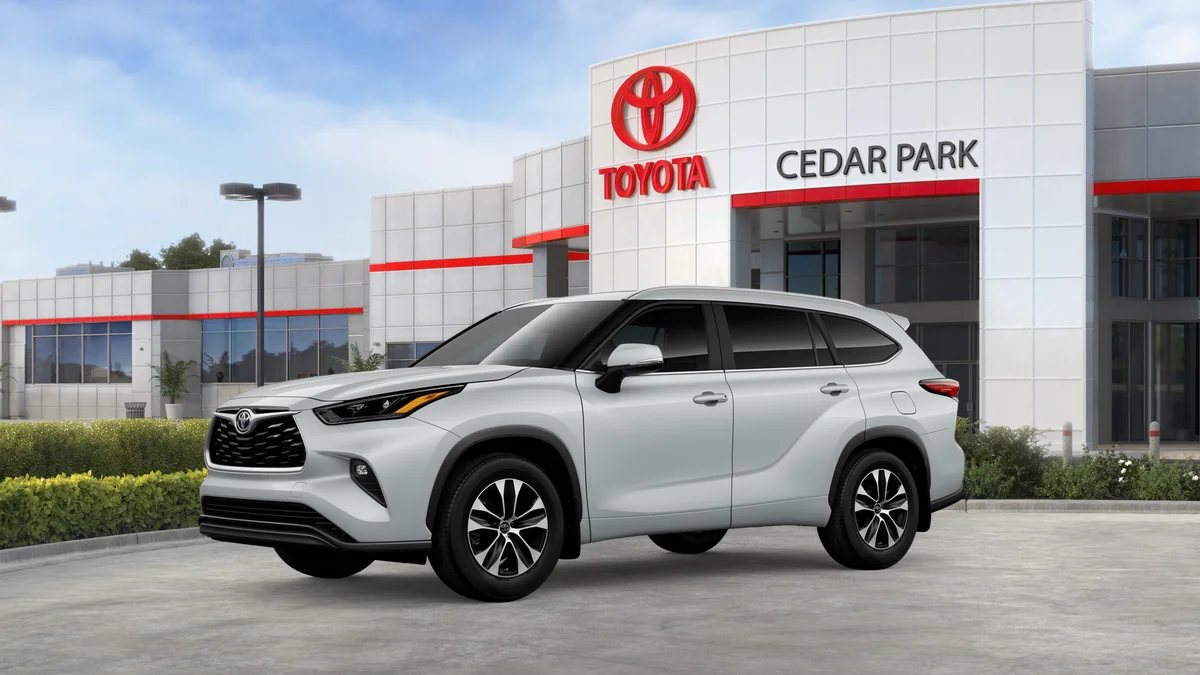 New 2026 Wind Chill Pearl Toyota XLE image 26