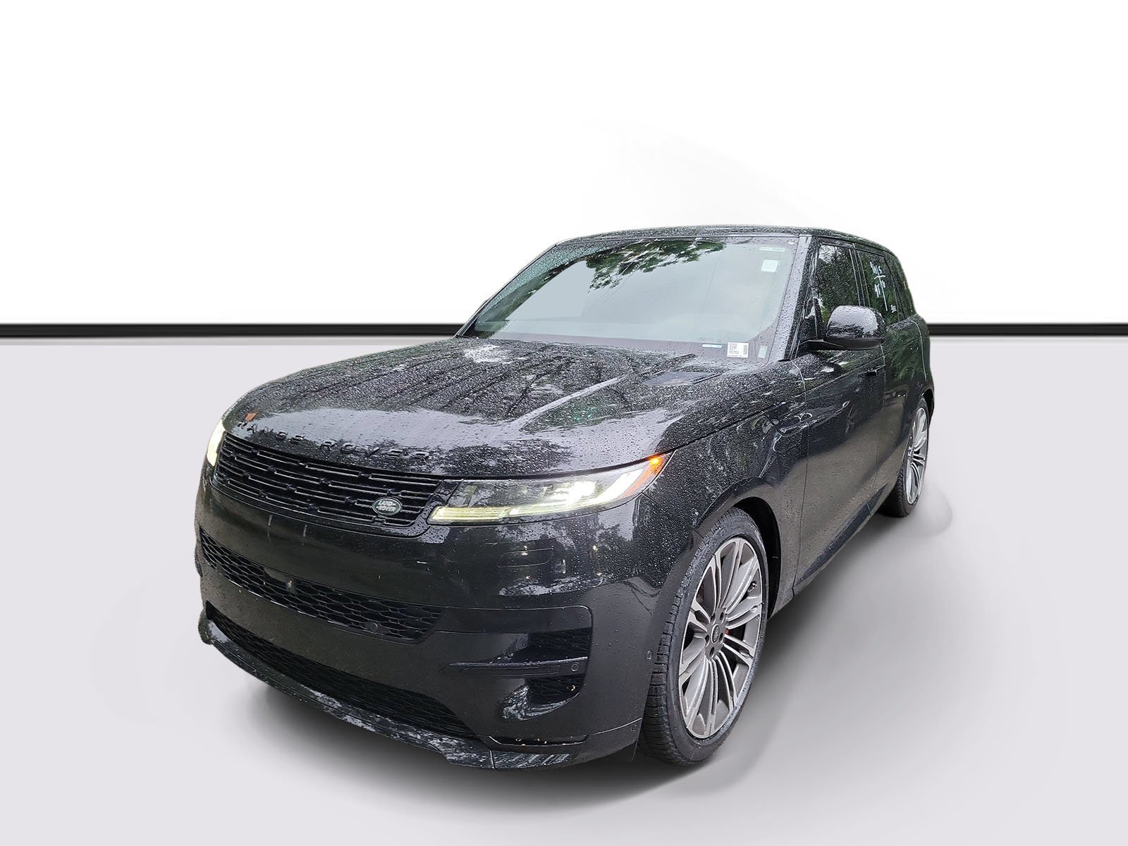 Used 2024 Black Land Rover Dynamic SE image 2