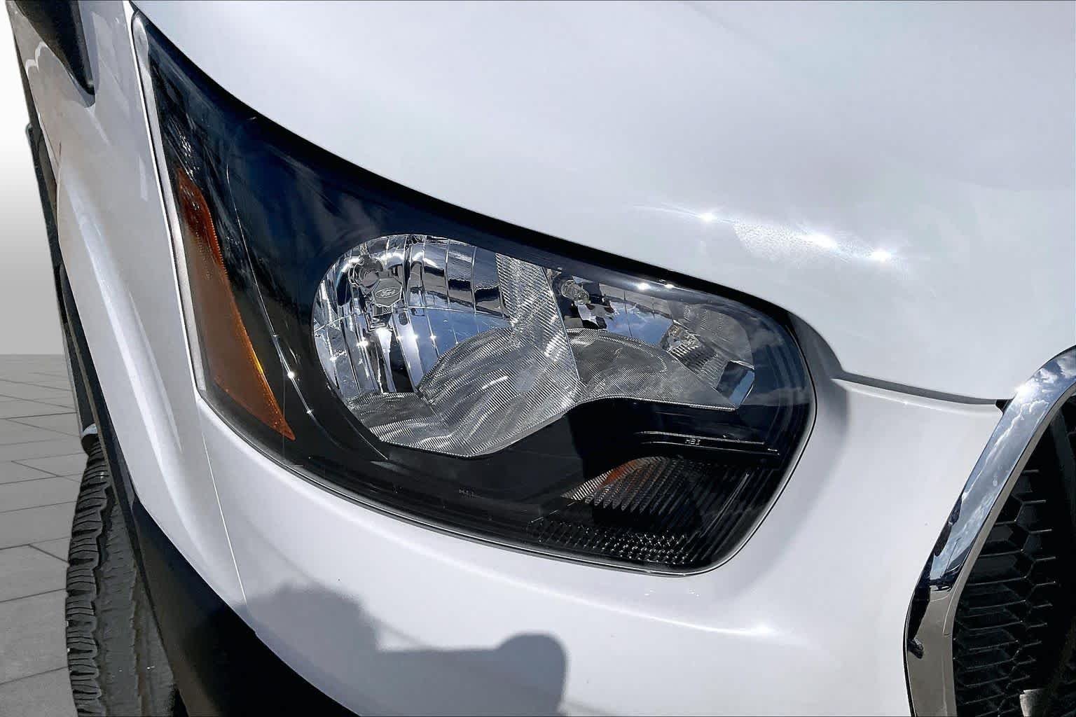 Used 2025 Oxford White Ford  image 23