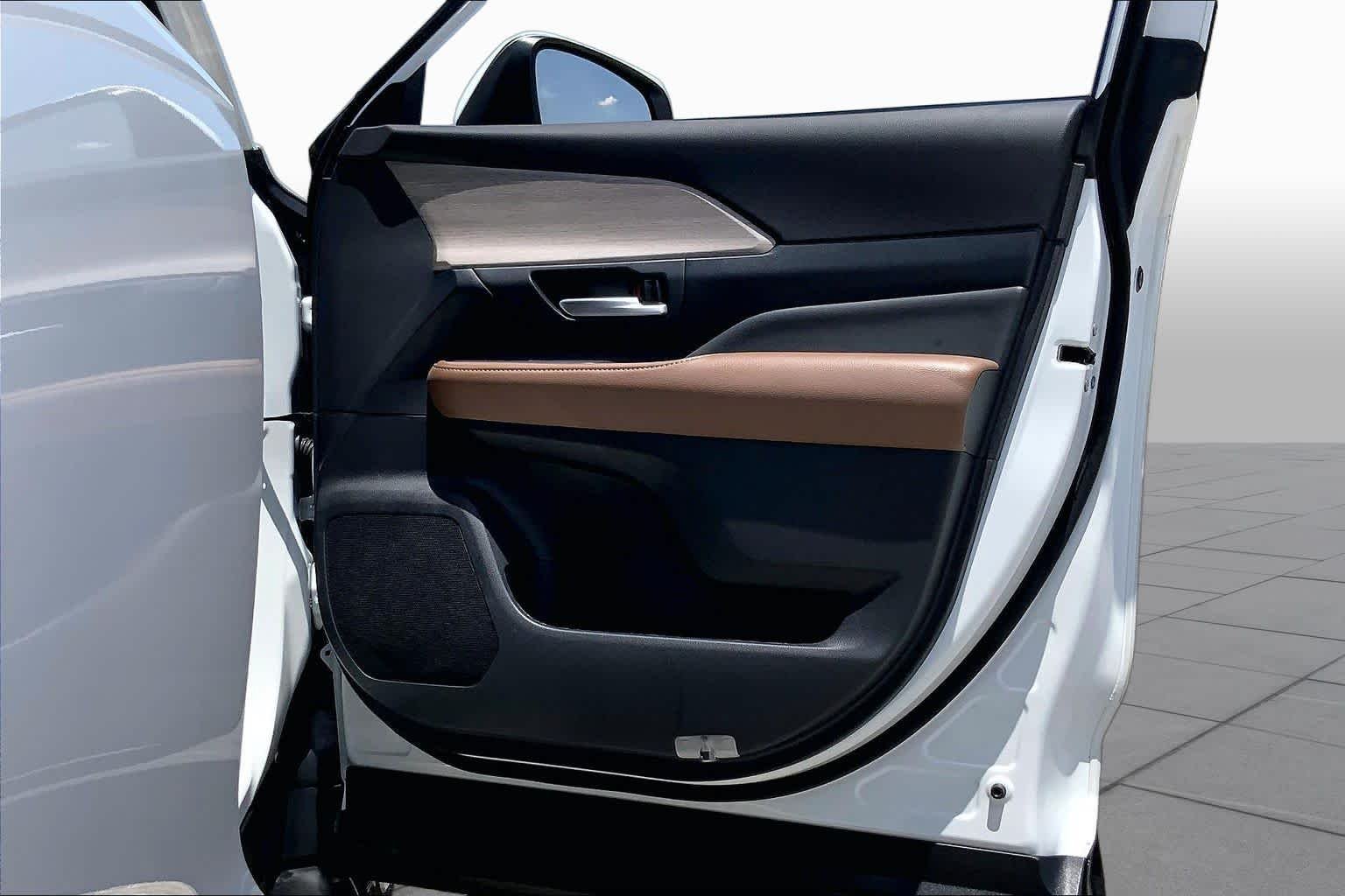 Certified Used 2026 Wind Chill Pearl Toyota Platinum image 22