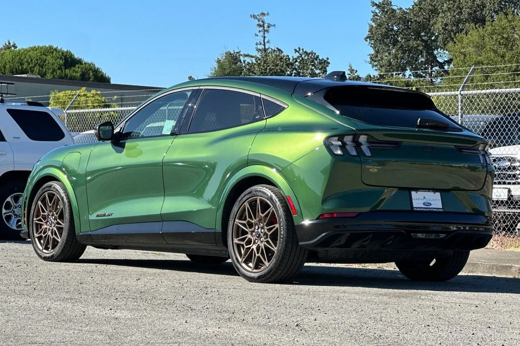 Used 2025 Green Metallic Ford GT image 6