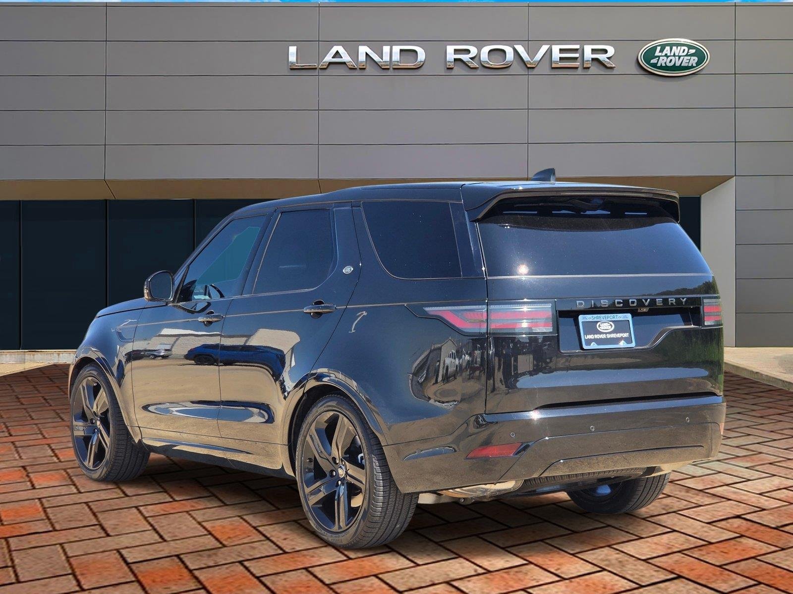 Used 2024 Santorini Black Metallic Land Rover Dynamic SE image 6