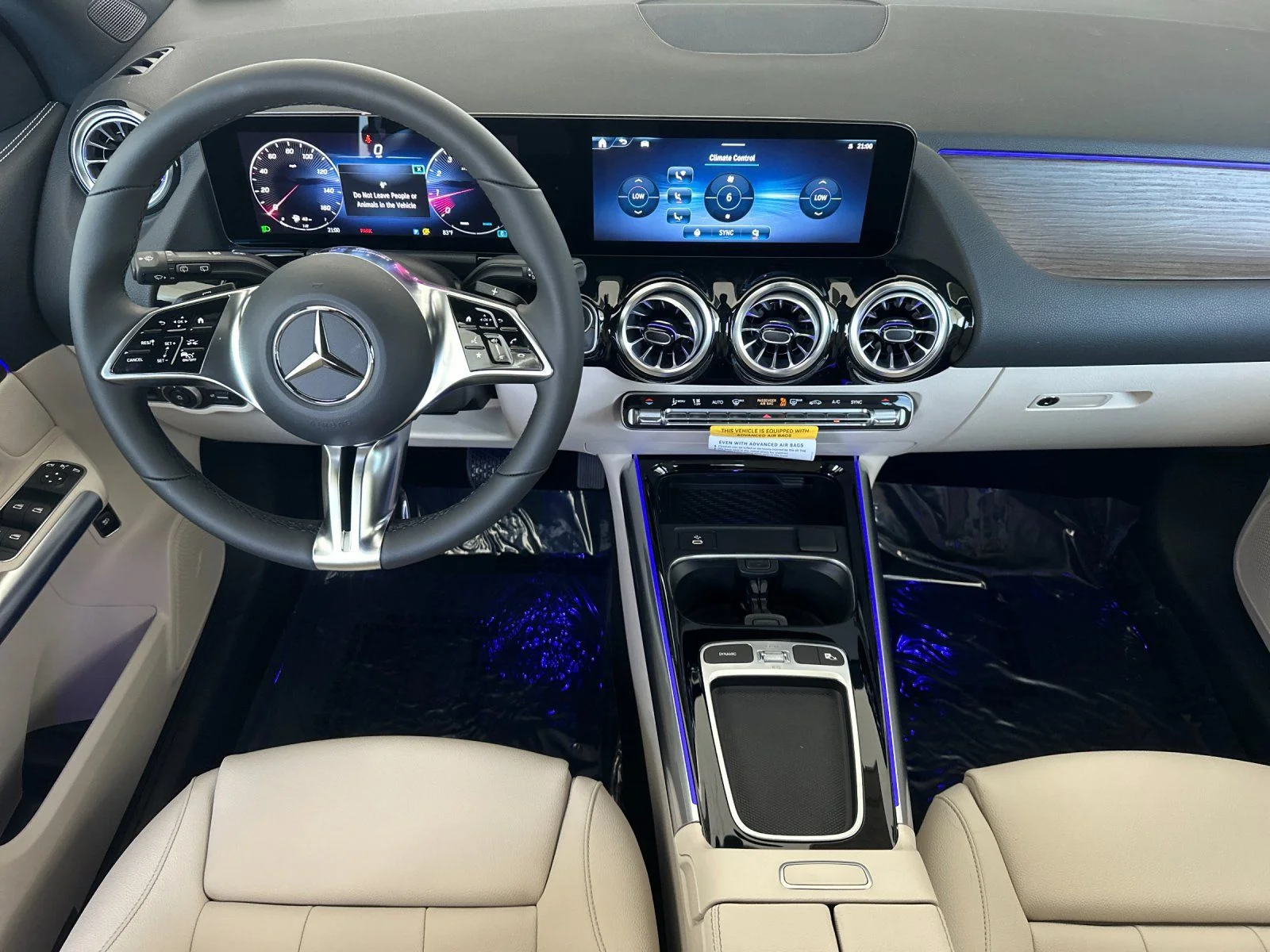 New 2026 Silver Mercedes-Benz GLA 250 image 3