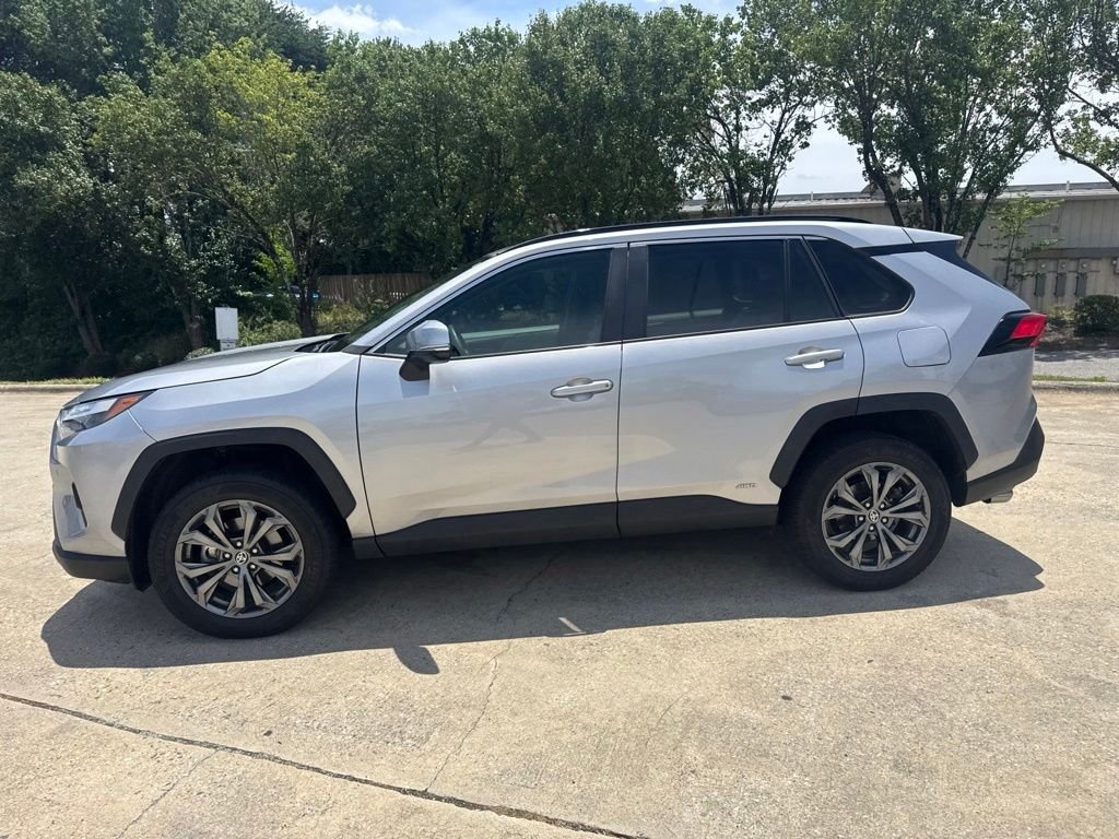 Used 2023 Silver Toyota XLE Premium image 15