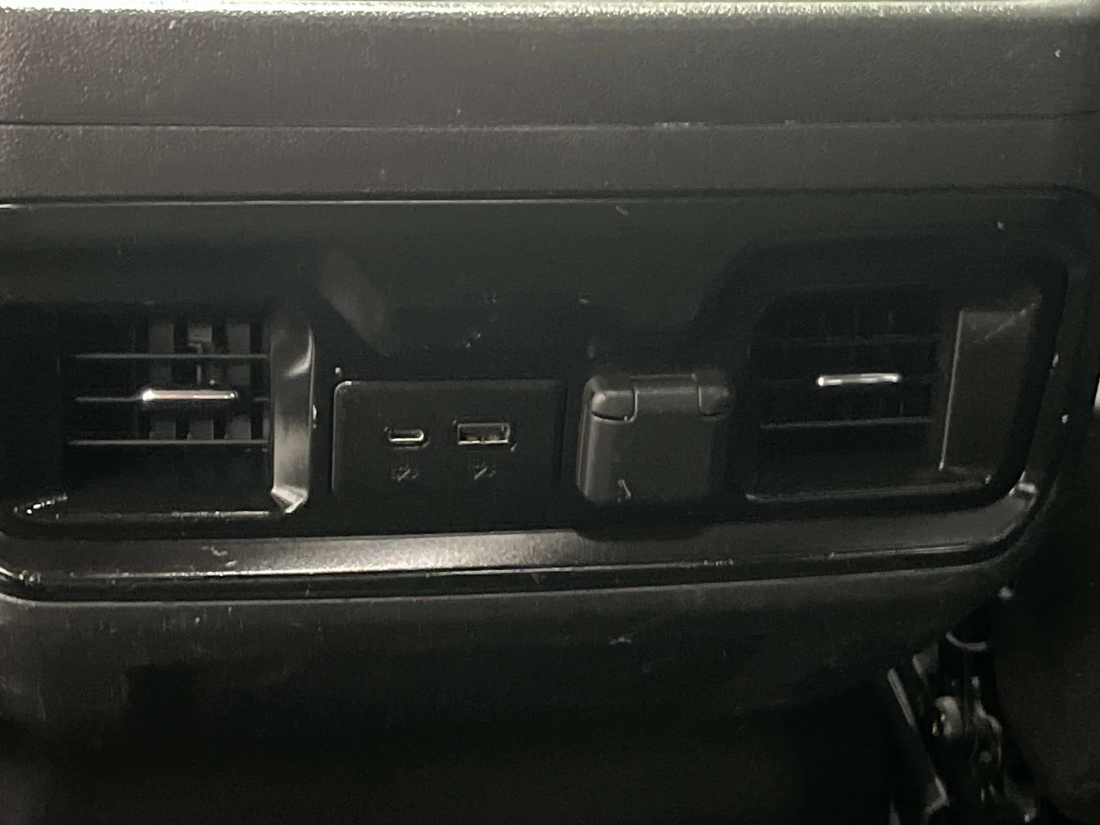 Used 2022 All normally body colored non-sheet metal parts will be black including front fender extensions, cab spoiler on Double & Crew cabs and LT trim door handles. May require extended lead time. Chevrolet LT Trail Boss image 14