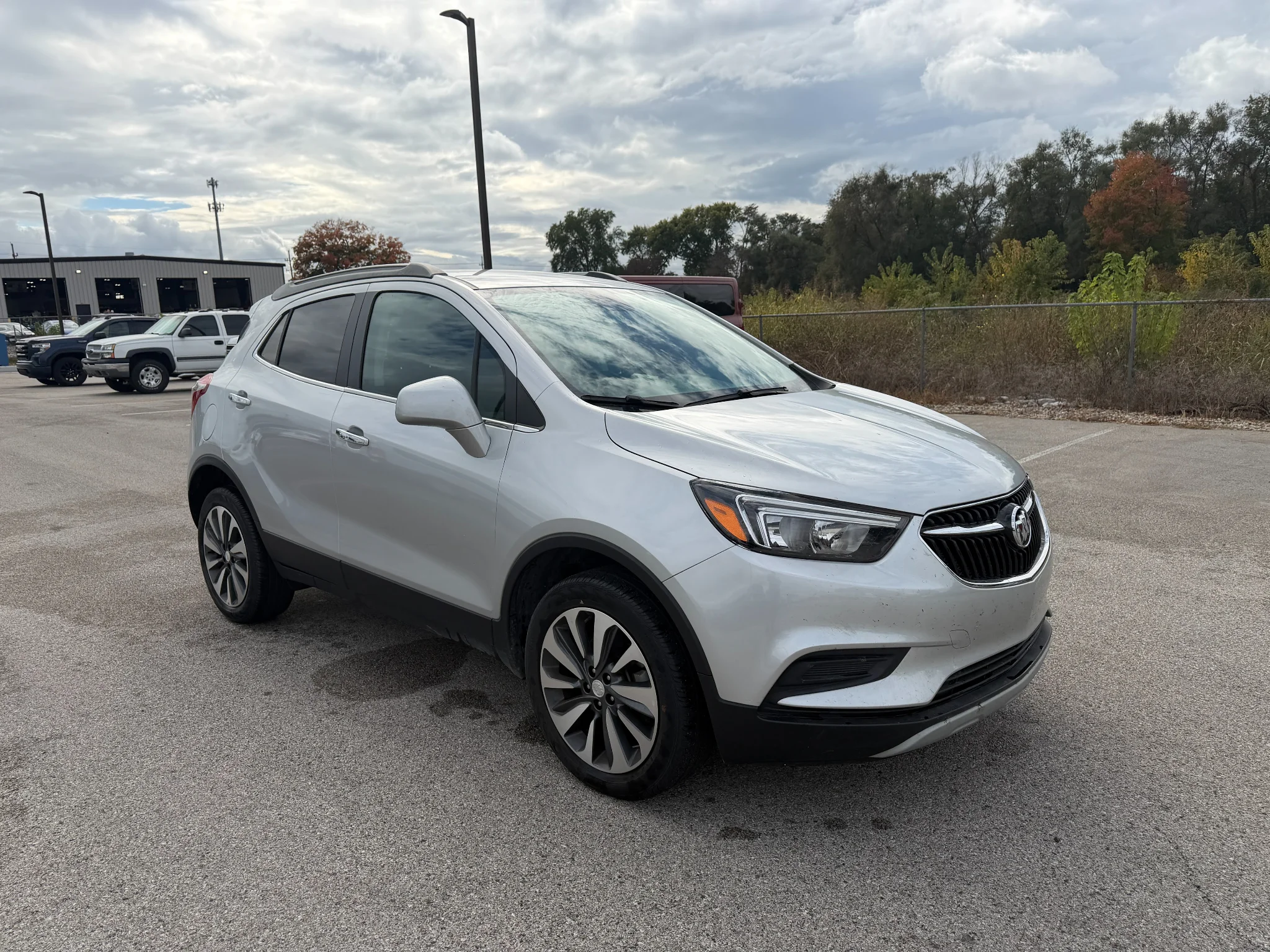 Used 2022 Quicksilver Metallic Buick Preferred image 14