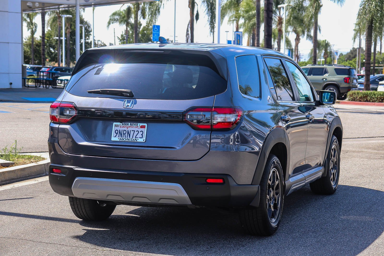 2025 Honda Pilot EX-L - Photo 47