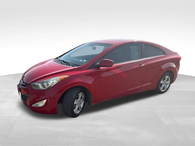 Used 2013 Red Hyundai GS image 3