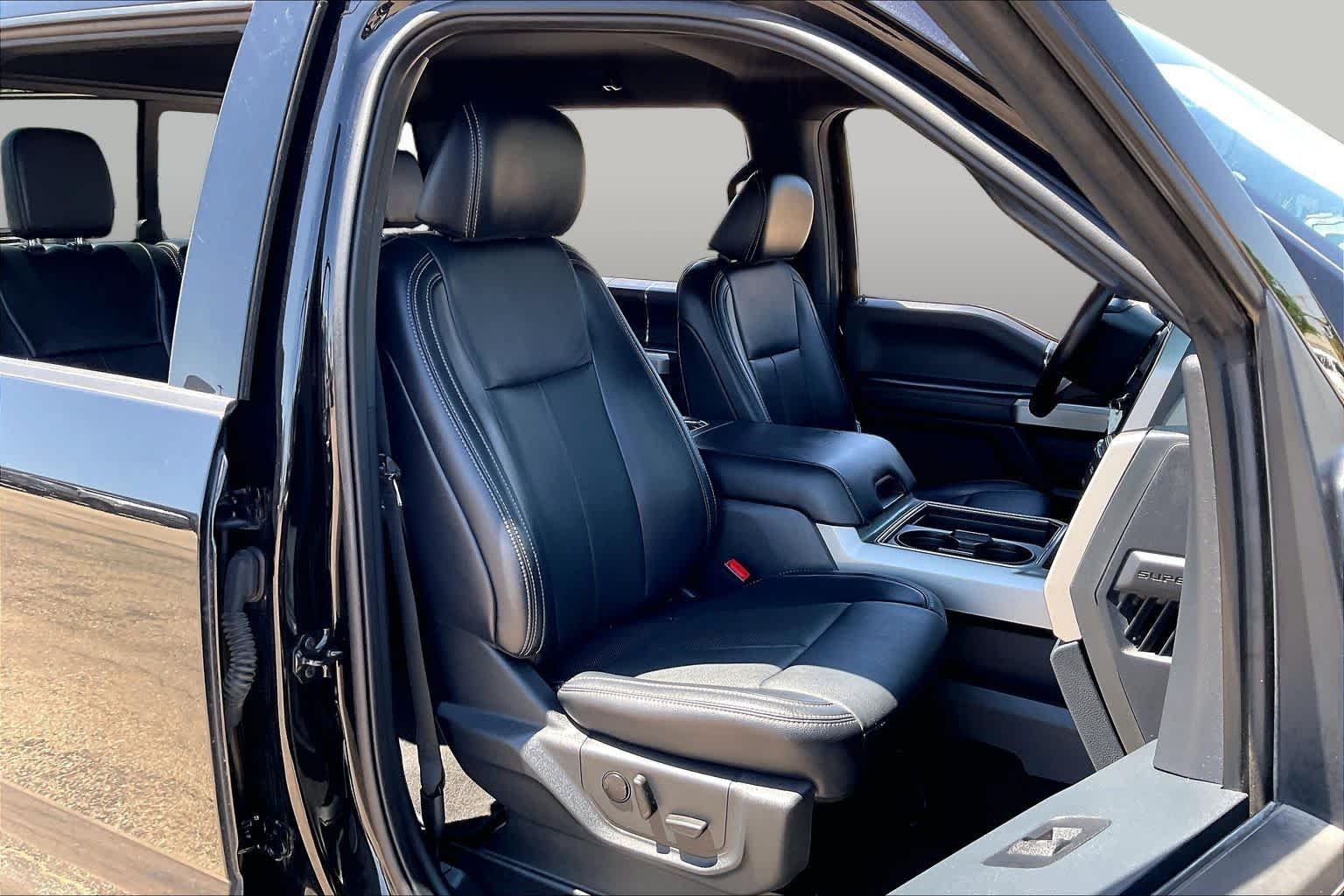 Used 2022 Agate Black Ford LARIAT image 9