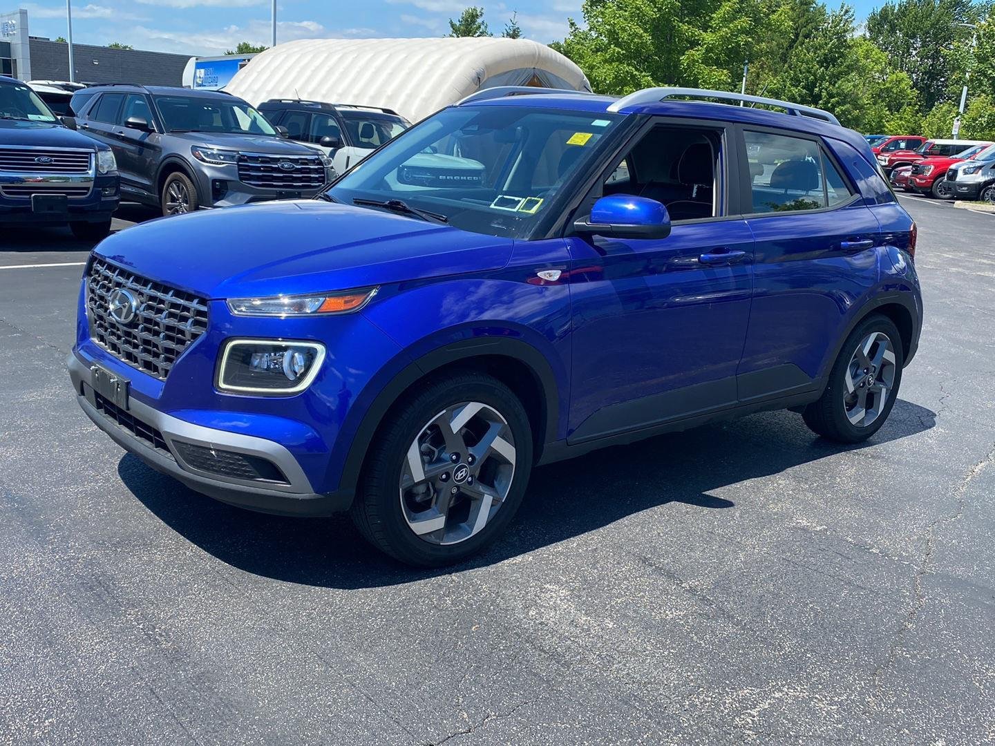 Used 2023 Intense Blue Hyundai Limited image 6