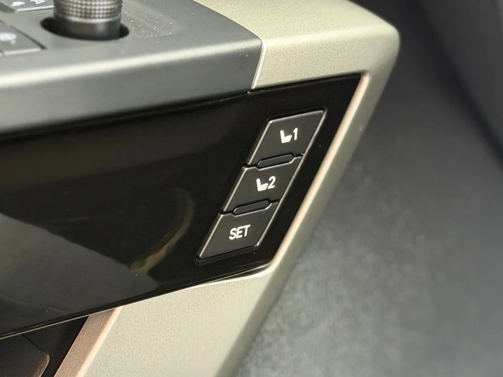 Used 2023  Toyota Limited image 26