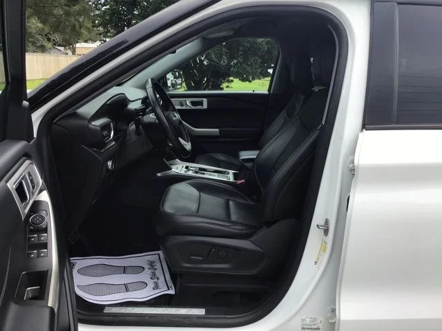 Used 2023 Oxford White Ford Limited image 9