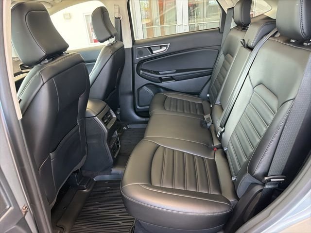 Used 2022 Silver Ford SEL image 14