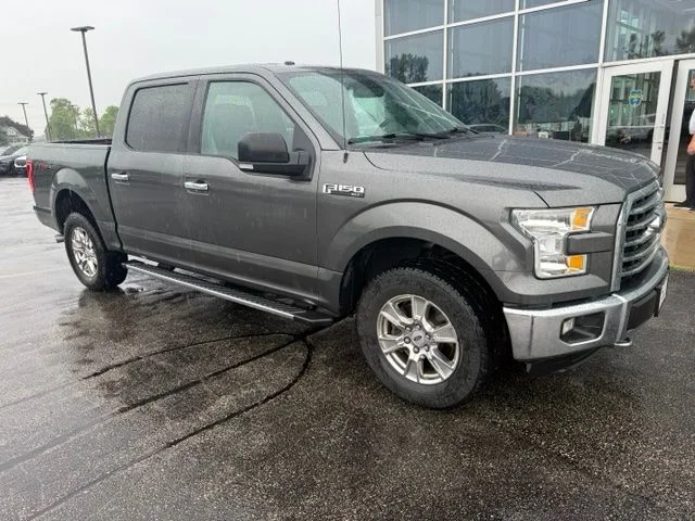 Used 2015 Magnetic Metallic Ford XLT image 2