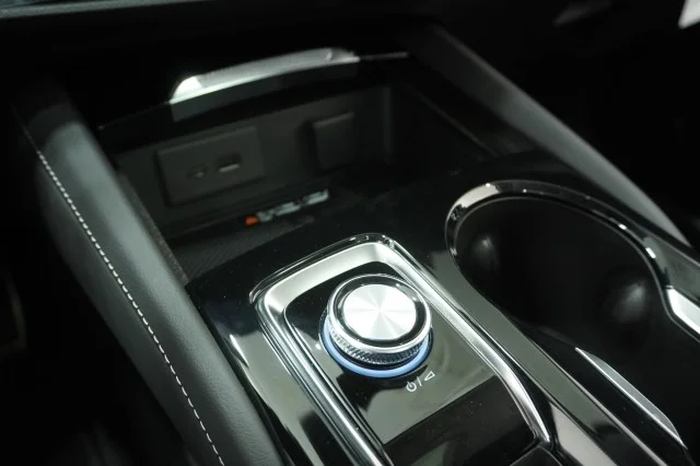 New 2026 Summit White Buick Sport Touring image 31