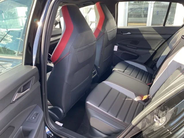 2025 Volkswagen Golf GTI SE - Photo 55