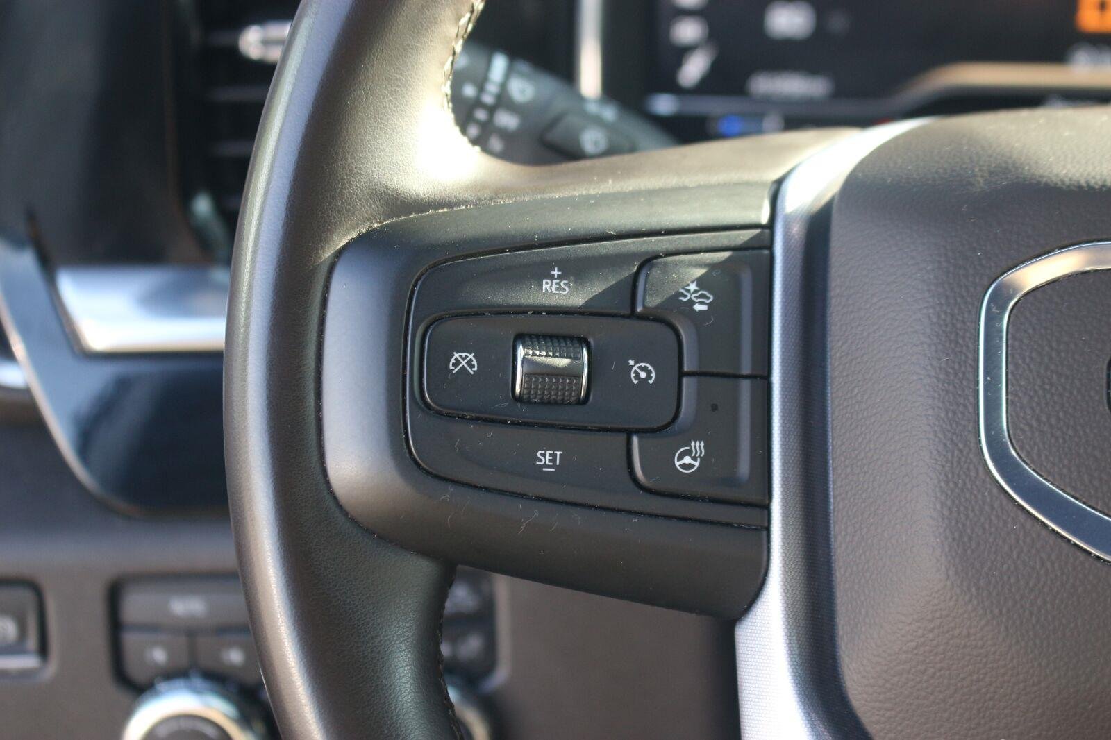 Used 2025 Summit White GMC SLT image 22