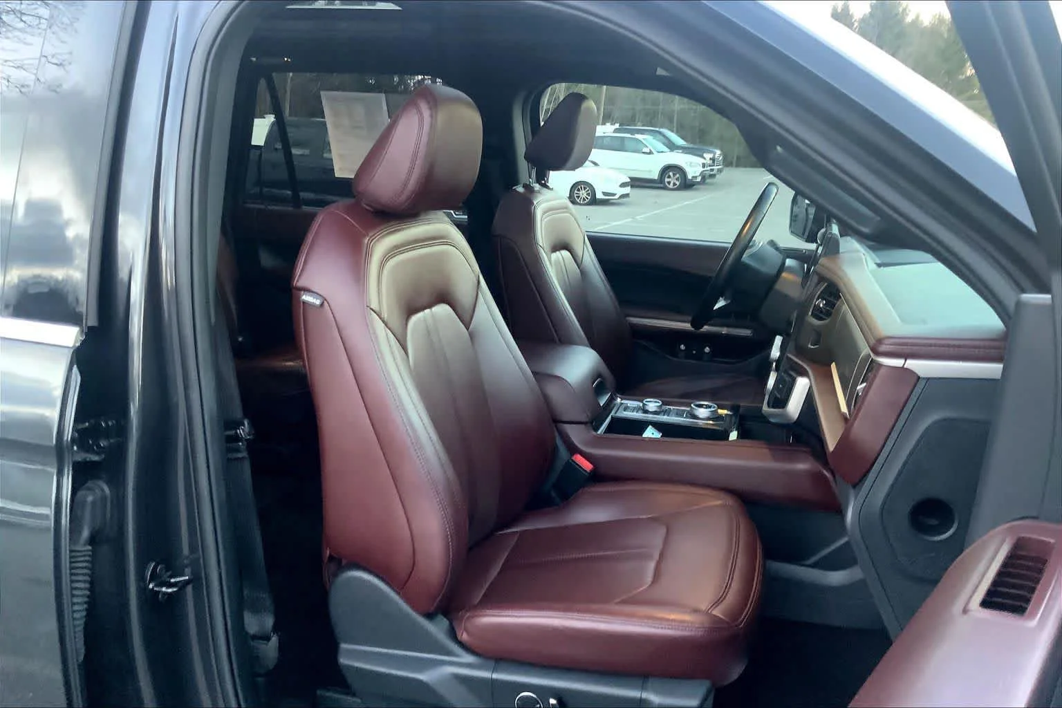 Used 2023 Dark Matter Metallic Ford Limited image 8