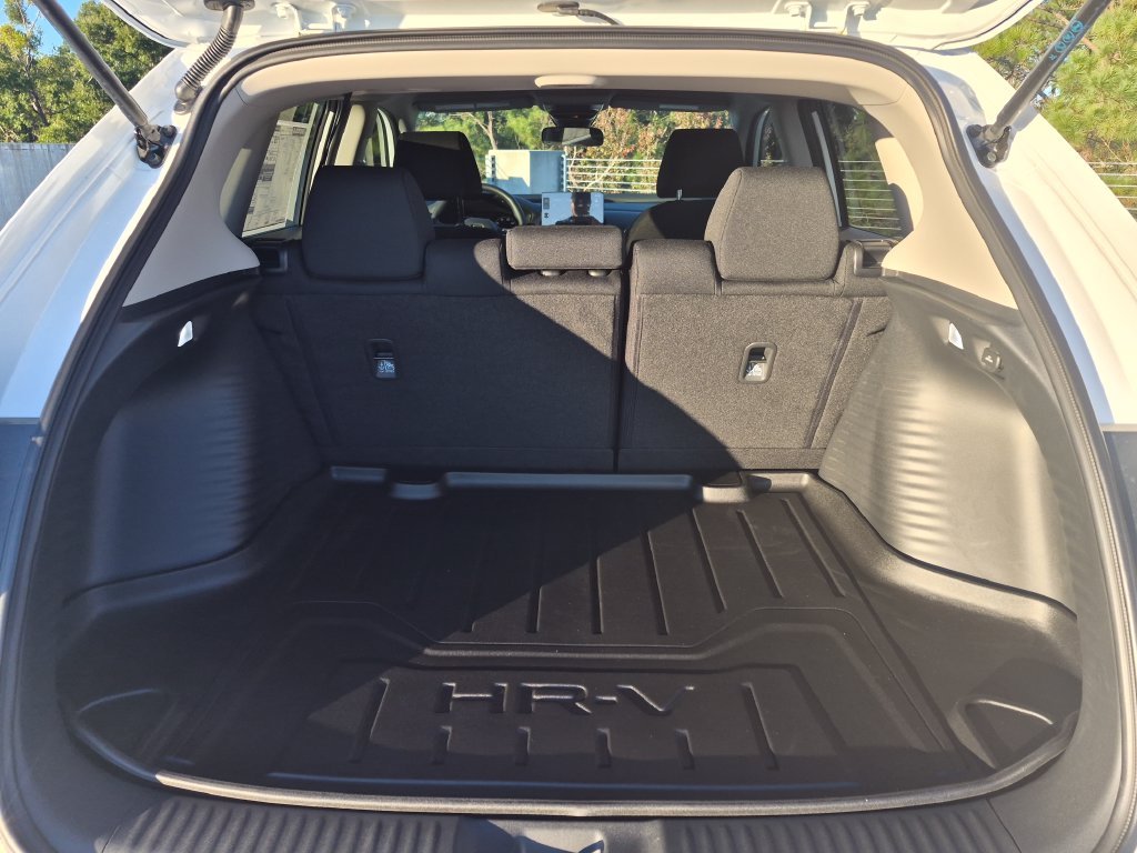 New 2027 Platinum White Pearl Honda LX image 16
