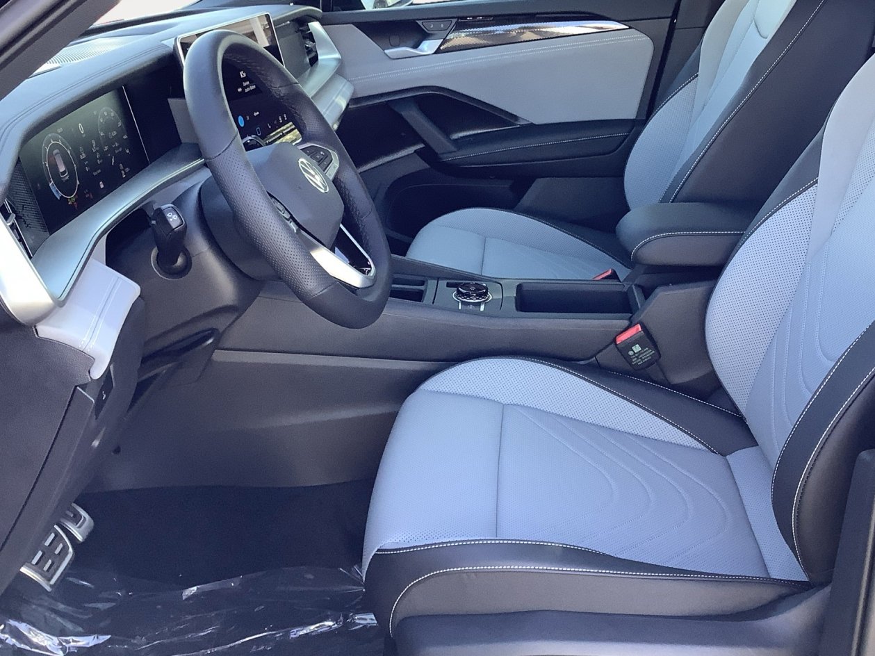 New 2026 Platinum Gray Metallic Volkswagen SE R-Line Black image 22