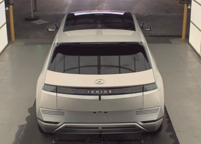 Certified Used 2024 Gold Hyundai Limited image 6