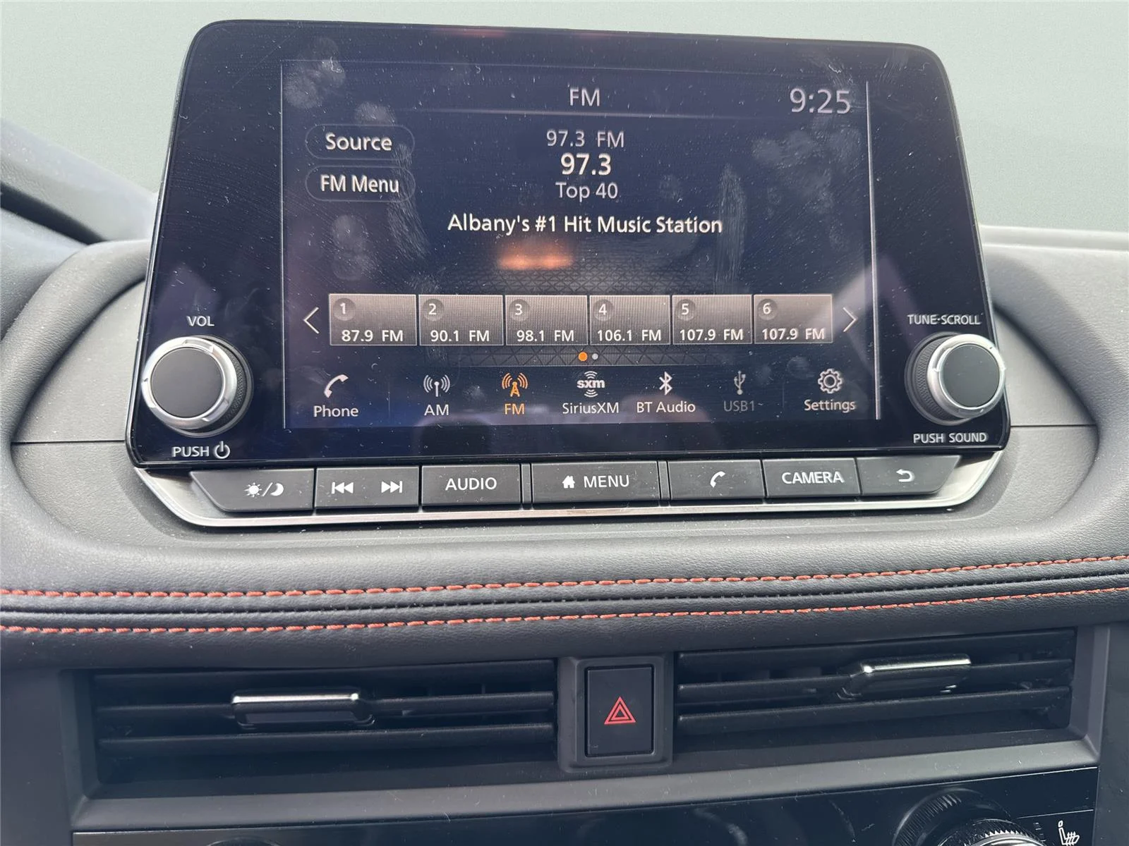 Used 2025 Everest White Pearl Nissan Rock Creek image 23
