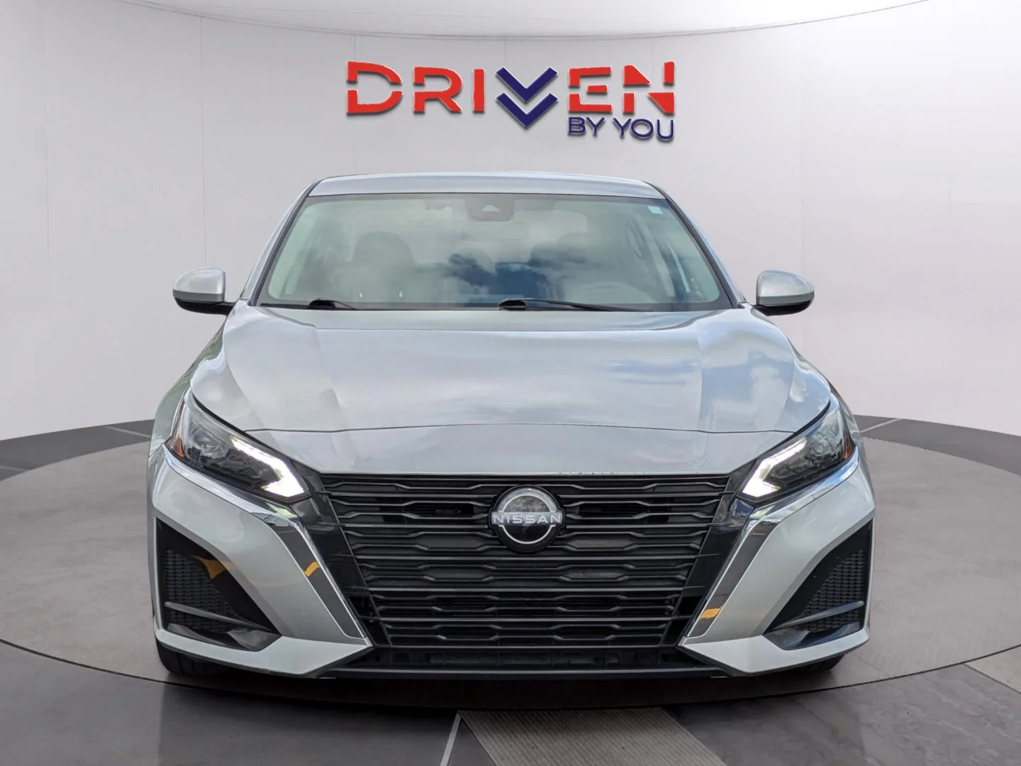 Used 2023 Brilliant Silver Metallic Nissan 2.5 SV image 8