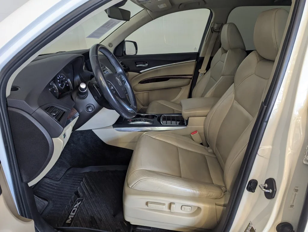 Certified Used 2018 White Acura 3.5L image 4