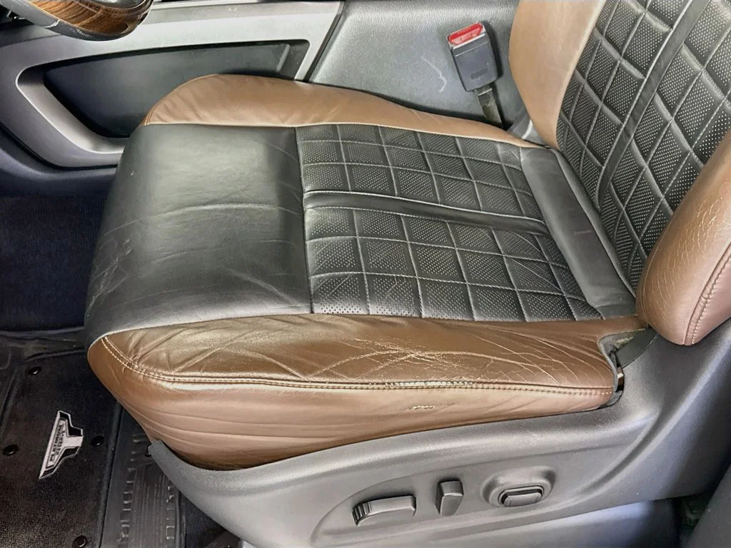 Used 2017 Copper Nissan Platinum Reserve image 21