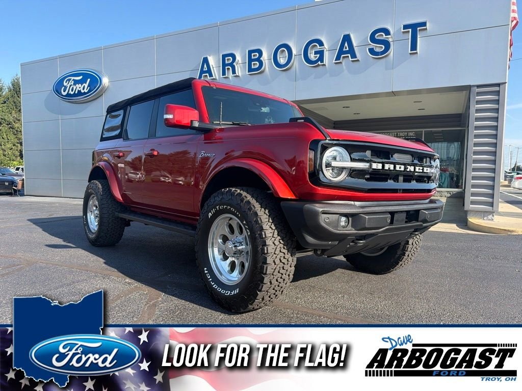 Used 2023 Red Ford Outer Banks image 1